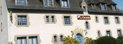 Hotel De La Corniche