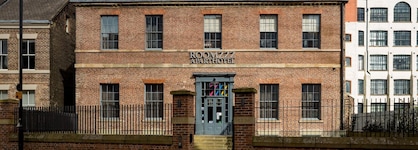 Roomzzz Newcastle