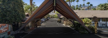 Caliente Tropics Hotel