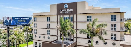 South River Suites