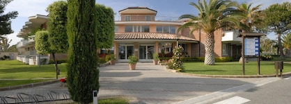 La Cecinella Apartments