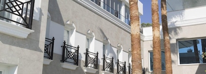 Ena Boutique Hotel & Residences