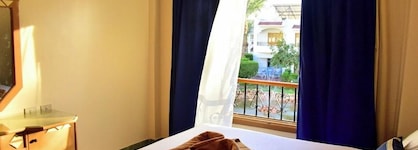 Dive Inn Resort