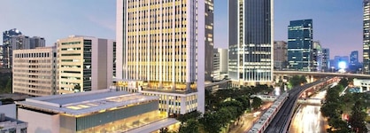 Js Luwansa Hotel And Convention Center