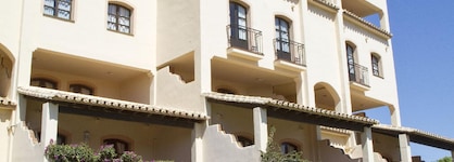 Apartamentos El Toro