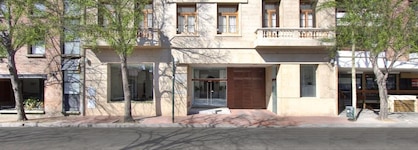 San Isidro Plaza Hotel