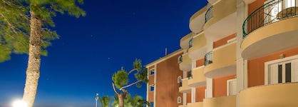 Balcony Hotel - Adults Only