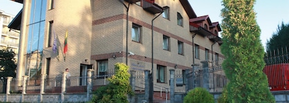 Amicus Hotel