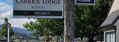 Carrick Lodge Motel