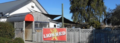Tudor Park Motel