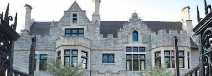 Mansions on Fifth Hotel
