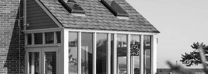 Newport Beach Hotel & Suites