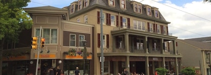 Chestnut Hill Hotel