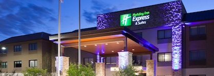 Holiday Inn Express & Suites Omaha - 120Th And Maple By Ihg