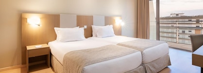 Eurostars Oasis Plaza Hotel