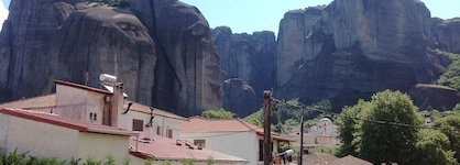 Meteoritis Hotel