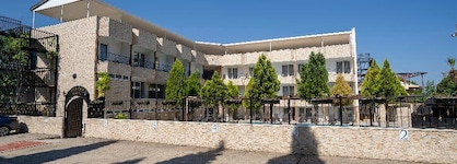 Ayapam Hotel