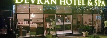 Sea Side Hotel