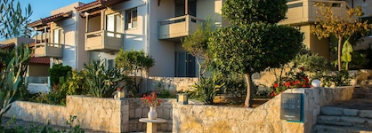 Happy Cretan Suites