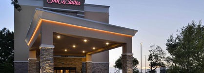 Hampton Inn & Suites Dallas Market Center