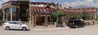 Himeros Beach Hotel