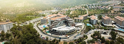 Qlusive Hotel