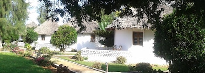 Antonio Beach Hotel And Spa
