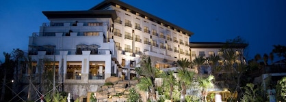 Golden Bay Resort