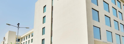 Courtyard By Marriott Agra