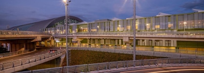 Tav Airport Hotel Izmir