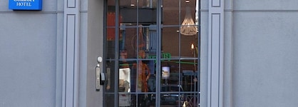 Hotel Sixteen