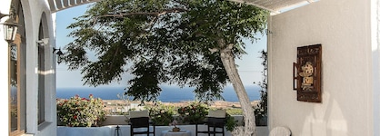 Villa Iliovasilema Santorini