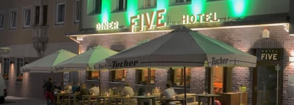 Hotel Five