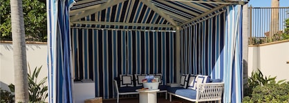 Beach Village At The Del, Curio Collection