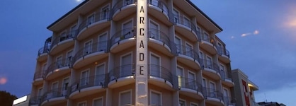Hotel Arcade