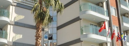 Vega Green Apart Hotel
