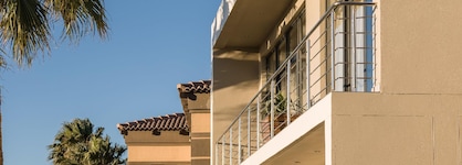 Flamingo Villa Boutique Hotel