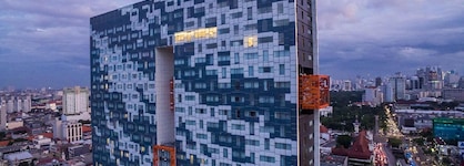 Yello Hotel Harmoni Jakarta
