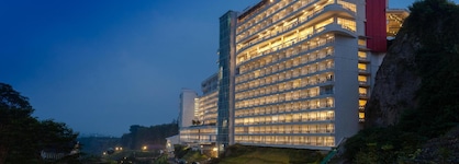Le Eminence Hotel Convention & Resort Ciloto - Puncak