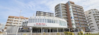 Beach Front Tower Mihama Bydsh