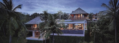 The Ritz-Carlton