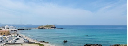 Cyano Suites