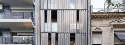 Aq Tailored Suites