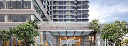 Meliá Vinpearl Danang Riverfront