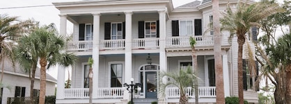 Carr Mansion