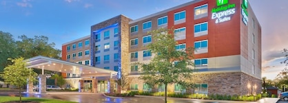 Holiday Inn Express & Suites Gainesville I-75 By Ihg