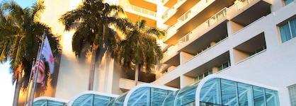 Galleryone- A Doubletree Suites By Hilton Hotel