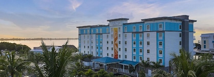 Compass Hotel By Margaritaville Anna Maria Sound