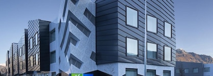 Holiday Inn Express & Suites Queenstown By Ihg