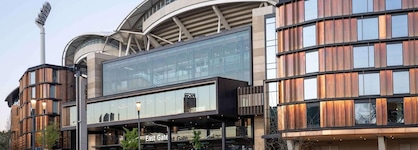 Oval Hotel At Adelaide Oval